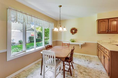 1840 Silverwillow Dr, Glenview, IL 60025 photo 9