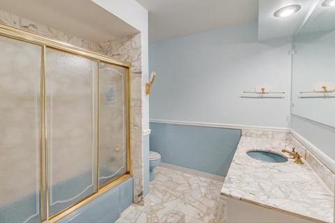 1840 Silverwillow Dr, Glenview, IL 60025 photo 19