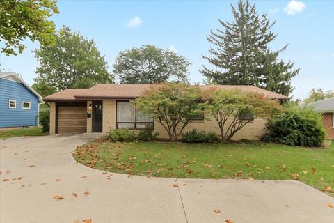 1313 Towanda Ave, Bloomington, IL 61701 photo 2
