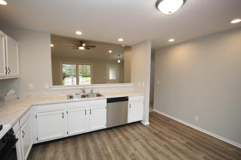 710 Cedar Ln, Genoa, IL 60135 photo 6