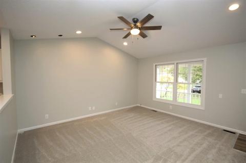 710 Cedar Ln, Genoa, IL 60135 photo 3