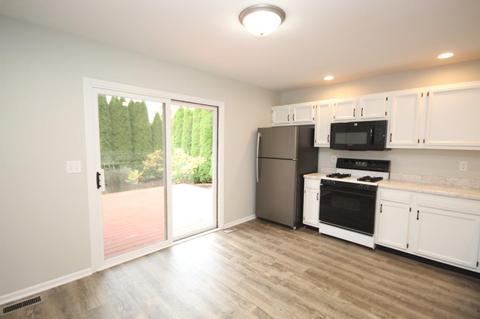 710 Cedar Ln, Genoa, IL 60135 photo 7