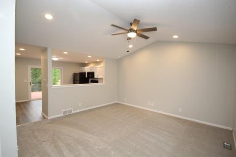 710 Cedar Ln, Genoa, IL 60135 photo 2