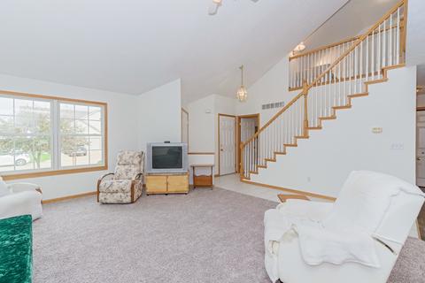545 Beechwood Ct, Normal, IL 61761 photo 9