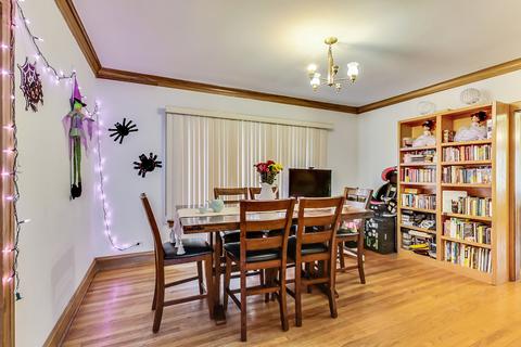 5446 N Spaulding Ave, Chicago, IL 60625 photo 9