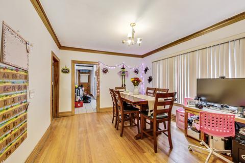 5446 N Spaulding Ave, Chicago, IL 60625 photo 8