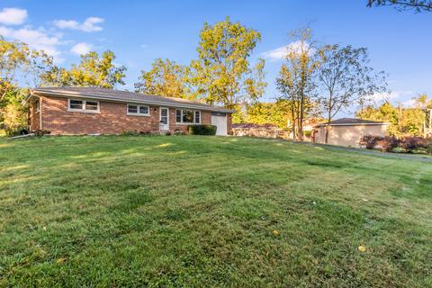 331 E Circle Dr, New Lenox, IL 60451 photo 2