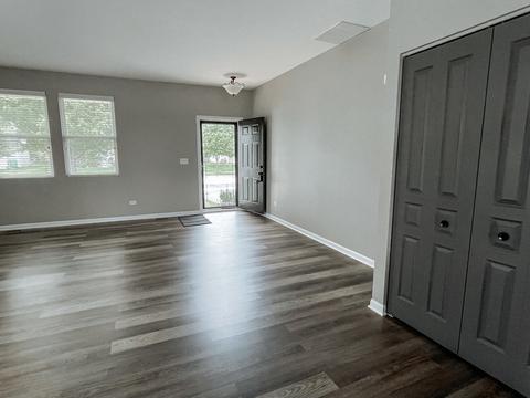 14405 Capital Dr, Plainfield, IL 60544 photo 2