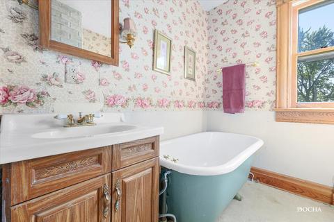 204 E Taylor St, Newark, IL 60541 photo 17