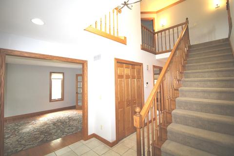 903 Durham Dr, Bloomington, IL 61704 photo 3