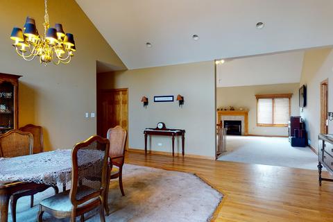 13135 Millbank Dr, Plainfield, IL 60585 photo 2