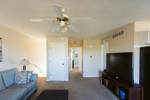 34 Andy Ct, Bloomington, IL 61704 photo 15