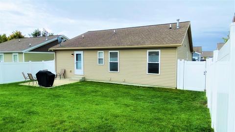 3 Barclay Ct, Bloomington, IL 61705 photo 4