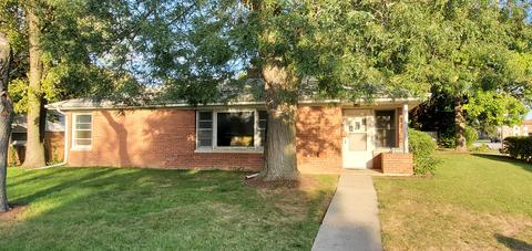 910 Dolphin Ave, Bloomington, IL 61701 photo 1