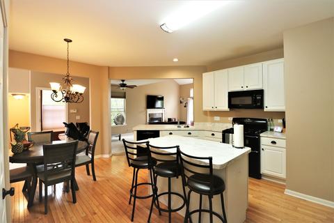 2457 Stonegate Rd, Algonquin, IL 60102 photo 8