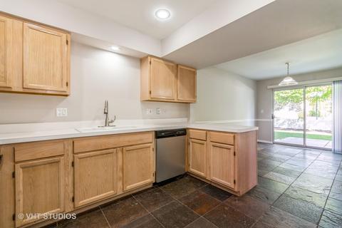 1109 Longford Rd, Bartlett, IL 60103 photo 6
