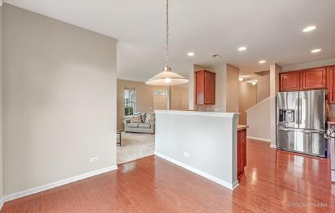 407 Blackstone Ave, Elgin, IL 60124 photo 7
