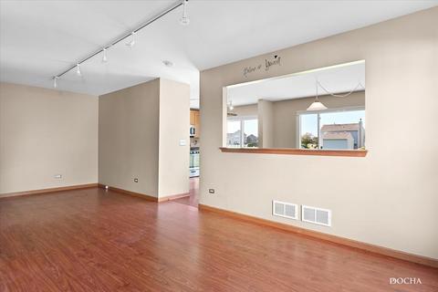 649 Chestnut Ridge Dr, Minooka, IL 60447 photo 3