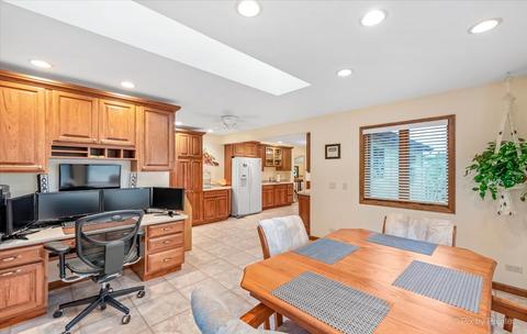 111 Lilac Ct, Rolling Meadows, IL 60008 photo 13