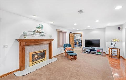 111 Lilac Ct, Rolling Meadows, IL 60008 photo 22