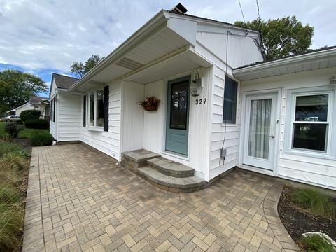 327 E Union St, Seneca, IL 61360 photo 3