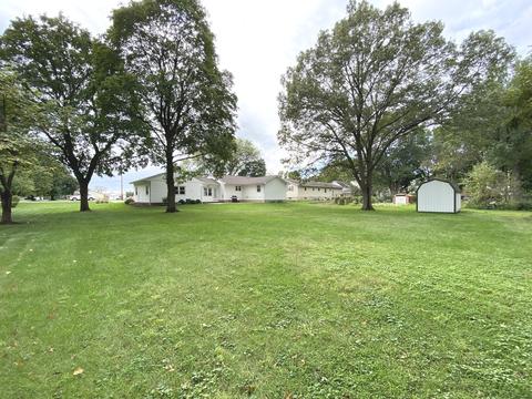 327 E Union St, Seneca, IL 61360 photo 24