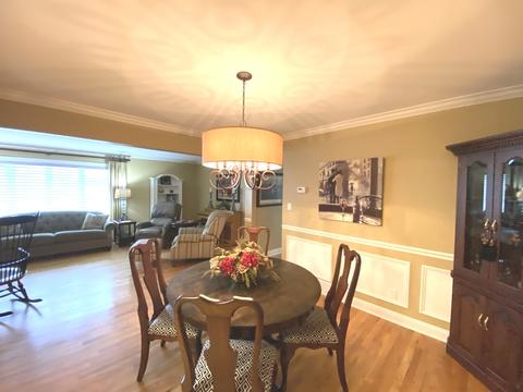 327 E Union St, Seneca, IL 61360 photo 8