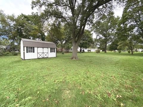 327 E Union St, Seneca, IL 61360 photo 27