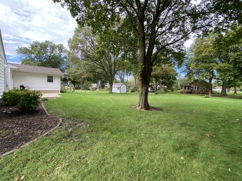 327 E Union St, Seneca, IL 61360 photo 28