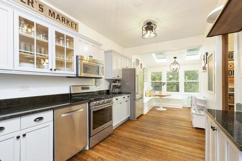 822 Mapleton Ave, Oak Park, IL 60302 photo 12