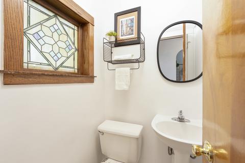 822 Mapleton Ave, Oak Park, IL 60302 photo 16
