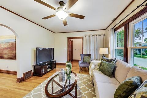 1027 Mapleton Ave, Oak Park, IL 60302 photo 5