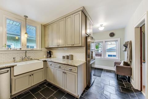 1027 Mapleton Ave, Oak Park, IL 60302 photo 8