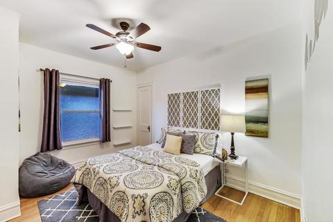 1027 Mapleton Ave, Oak Park, IL 60302 photo 13