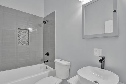 64 E 68th St, Chicago, IL 60637 photo 38