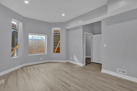 64 E 68th St, Chicago, IL 60637 photo 7