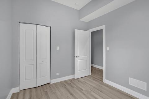 64 E 68th St, Chicago, IL 60637 photo 43