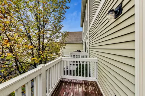 85 Cantal Ct, Wheeling, IL 60090 photo 24