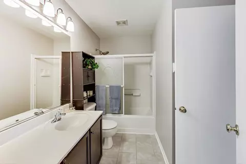 85 Cantal Ct, Wheeling, IL 60090 photo 33