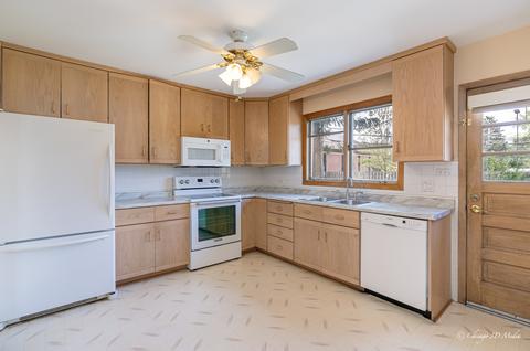 598 King Ln, Des Plaines, IL 60016 photo 7