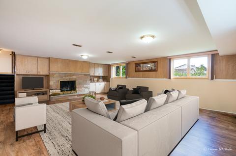 598 King Ln, Des Plaines, IL 60016 photo 4