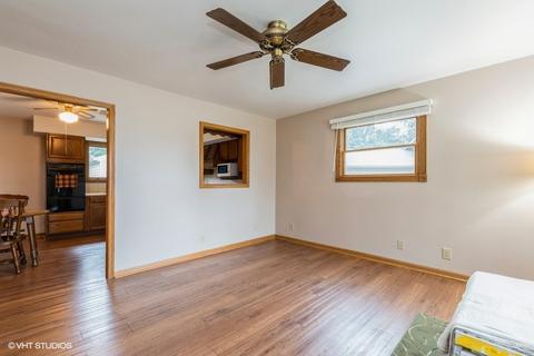 723 Cooper Ct, Genoa, IL 60135 photo 3