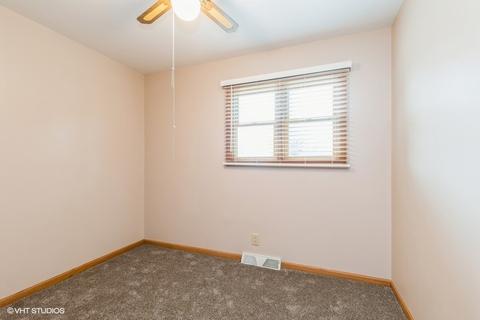 723 Cooper Ct, Genoa, IL 60135 photo 7