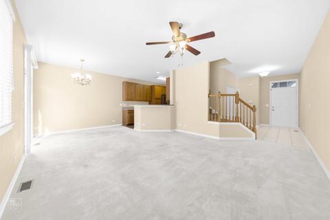 2947 Talaga Dr, Algonquin, IL 60102 photo 3