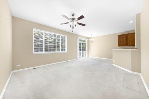 2947 Talaga Dr, Algonquin, IL 60102 photo 2