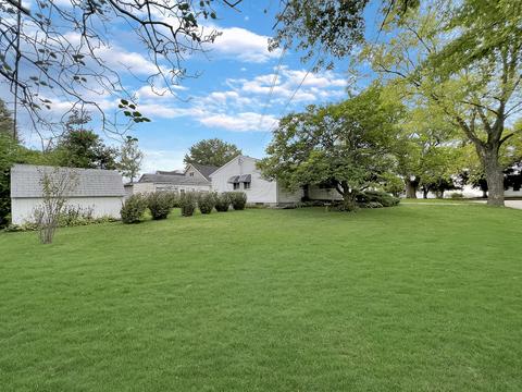1008 La Cresta Dr, Freeport, IL 61032 photo 2