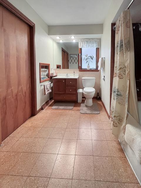 1008 La Cresta Dr, Freeport, IL 61032 photo 14