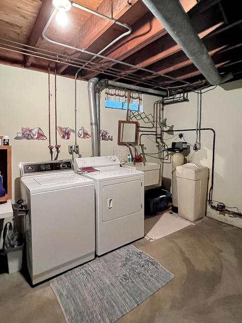 1008 La Cresta Dr, Freeport, IL 61032 photo 21