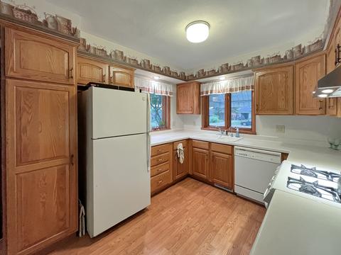 1008 La Cresta Dr, Freeport, IL 61032 photo 9