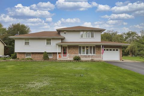 5011 Memory Trl, Mchenry, IL 60051 photo 1